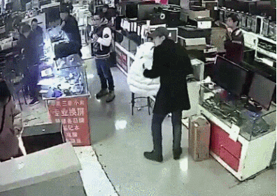 男子牙咬電池爆炸 電池爆炸有哪些原因？